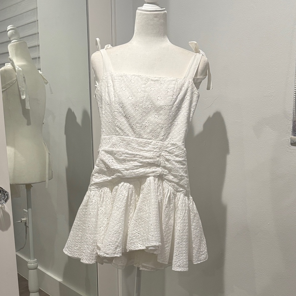 Sofia The Label white eyelet dress 6 fits like 0/2